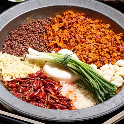 麻辣红锅